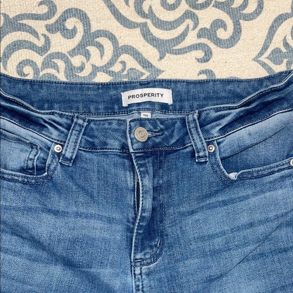 Floral Embroidered Flare Jeans - Picture 7 of 7